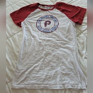 Campus Lifestyle Large Red and white Phillies Tee